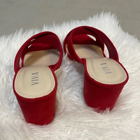 Red Casual Heels 👠 - Picture 5 of 6